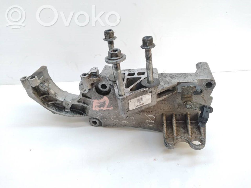 Fiat Linea Engine mount bracket 