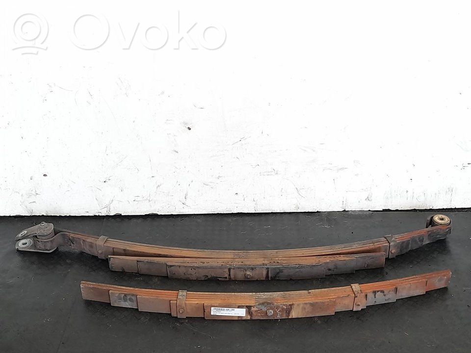 Front leaf spring