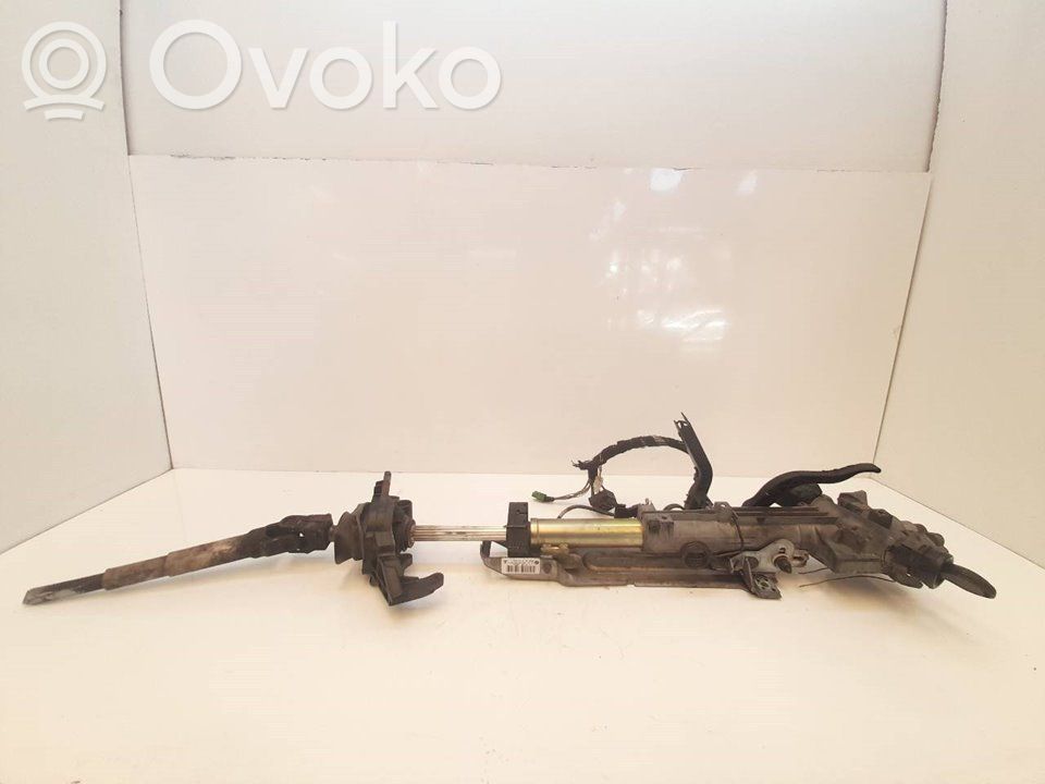 Ohjauspyörän akseli   6751674