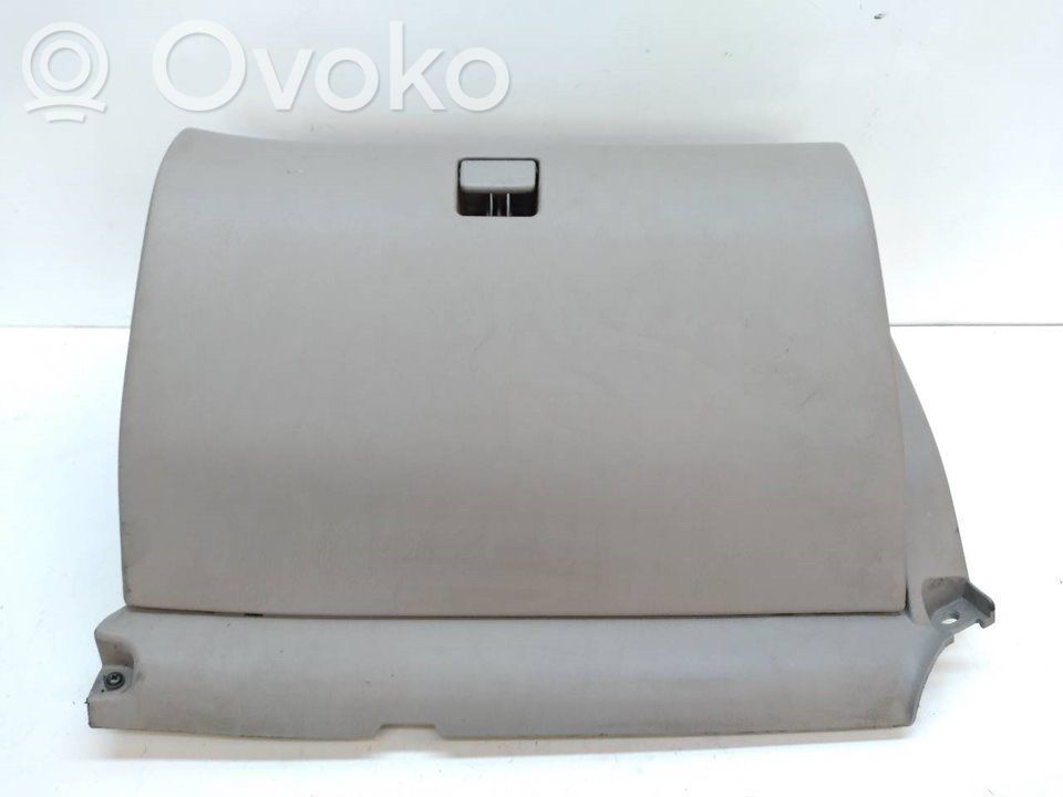Toyota Corolla E110 Daiktadėžė 