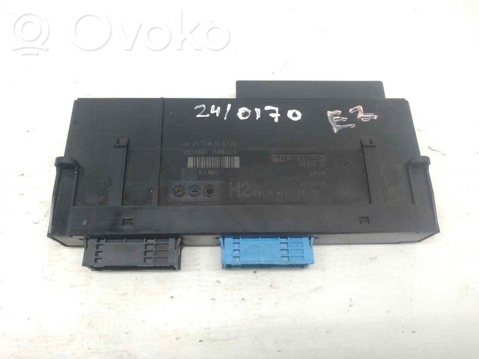 BMW 1 E81 E87 Door central lock control unit/module 