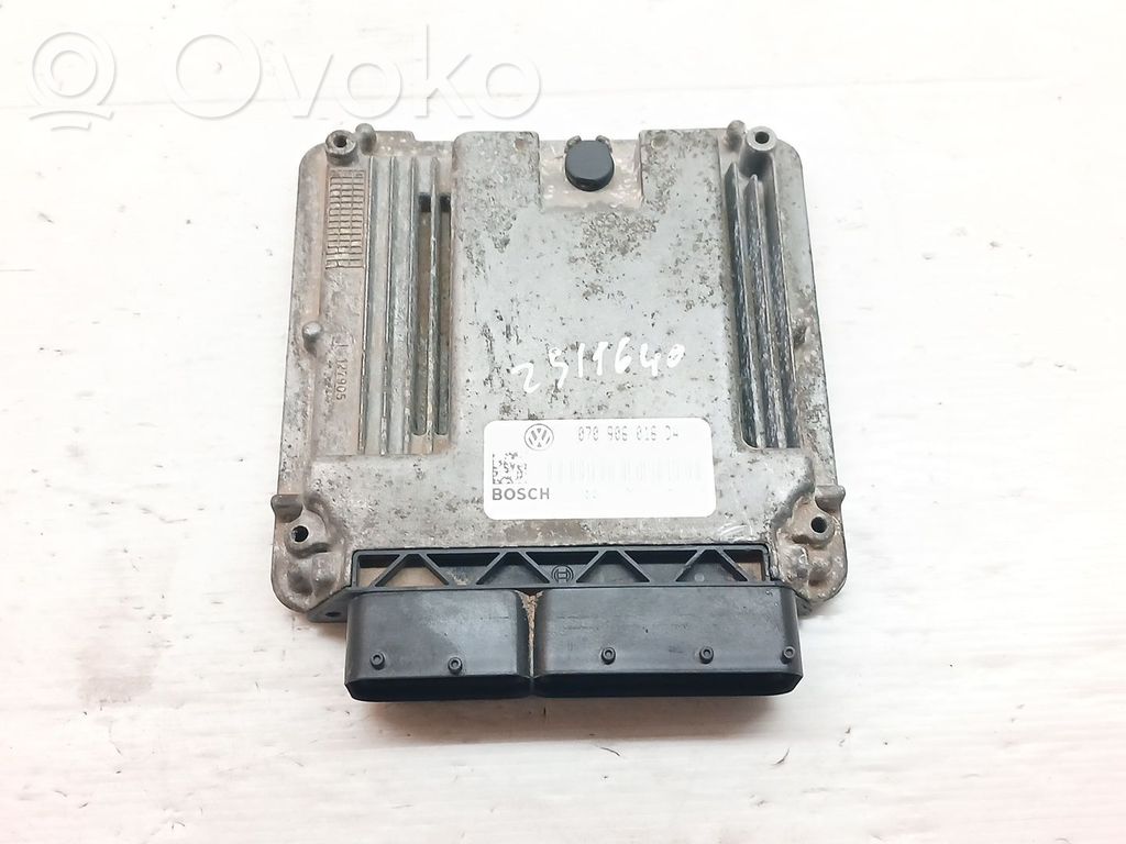 Volkswagen Touareg I Engine control unit/module 