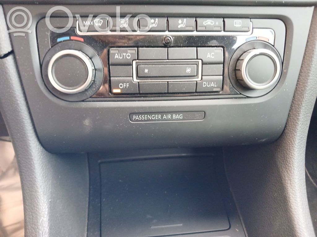 Volkswagen Golf SportWagen Panel klimatyzacji 