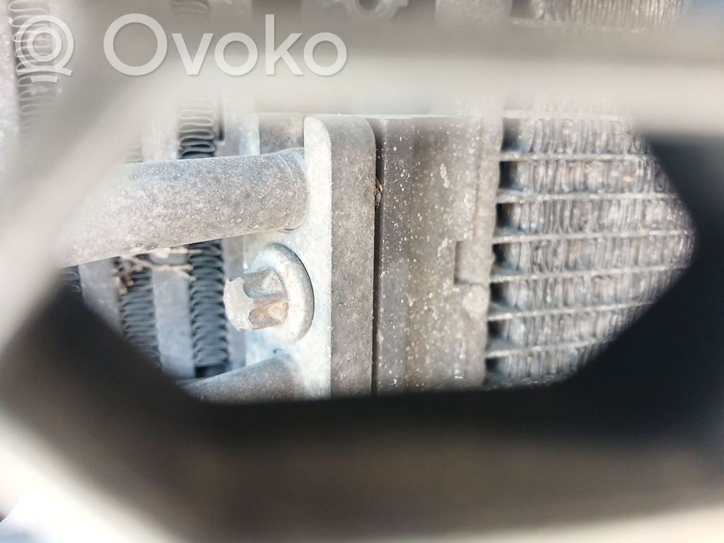 Radiateur condenseur de climatisation