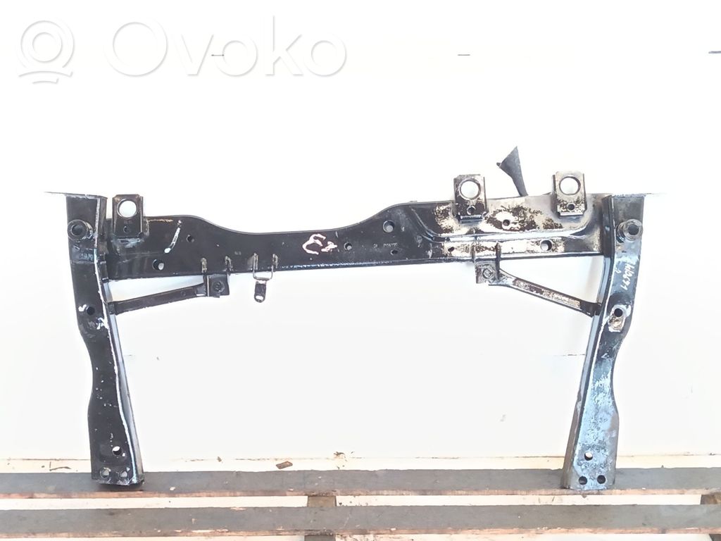 Nissan Qashqai Rama pomocnicza przednia 