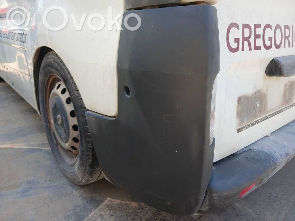 Renault Trafic II (X83) Rivestimento del pannello parte angolare del paraurti posteriore