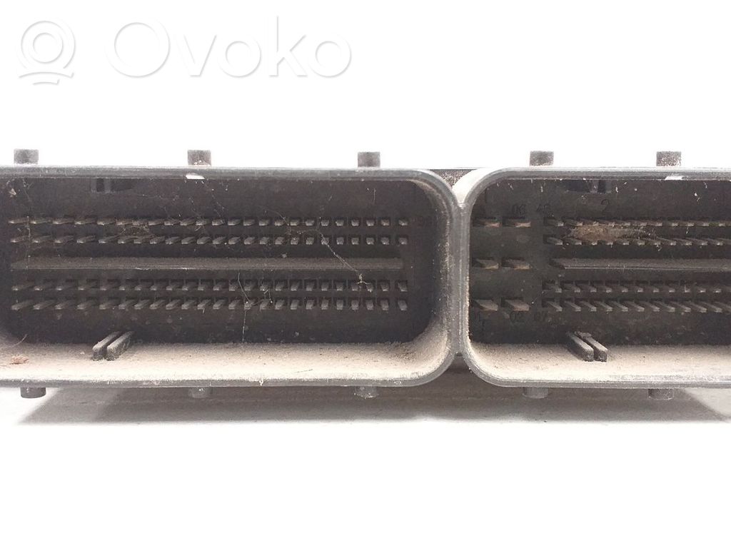 Moottorin ohjainlaite/moduuli   0281012880