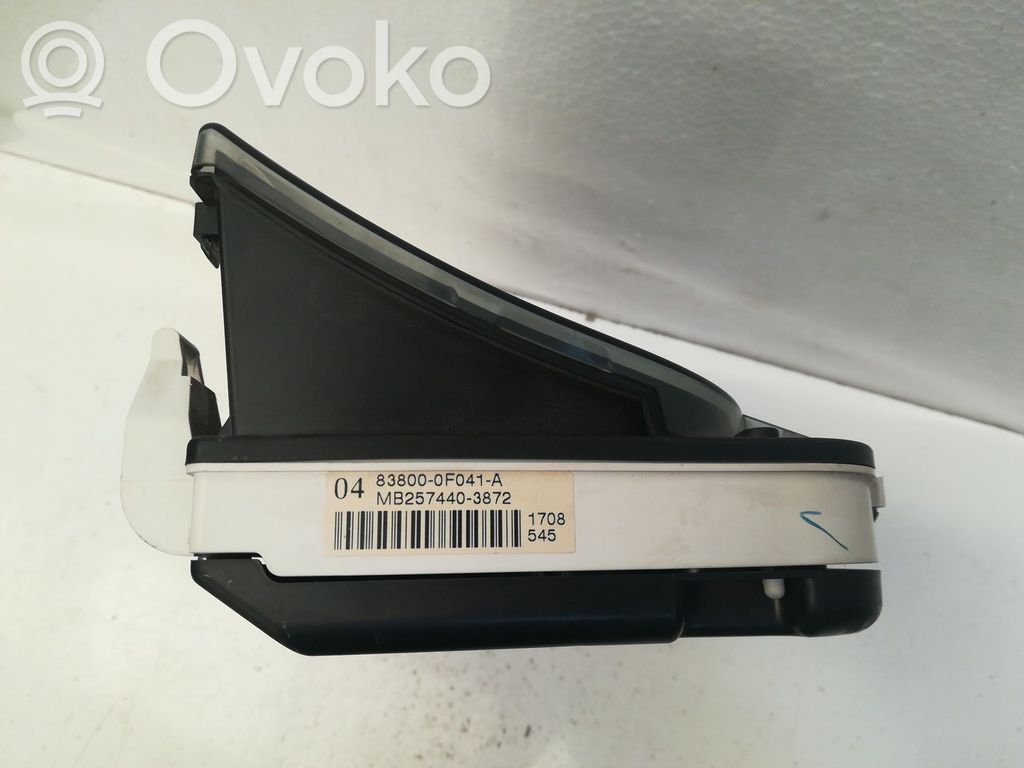Toyota Corolla Verso AR10 Geschwindigkeitsmesser Cockpit 