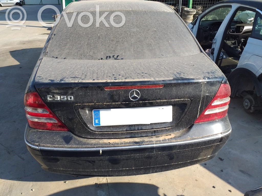 Mercedes-Benz C W203 Feux arrière / postérieurs