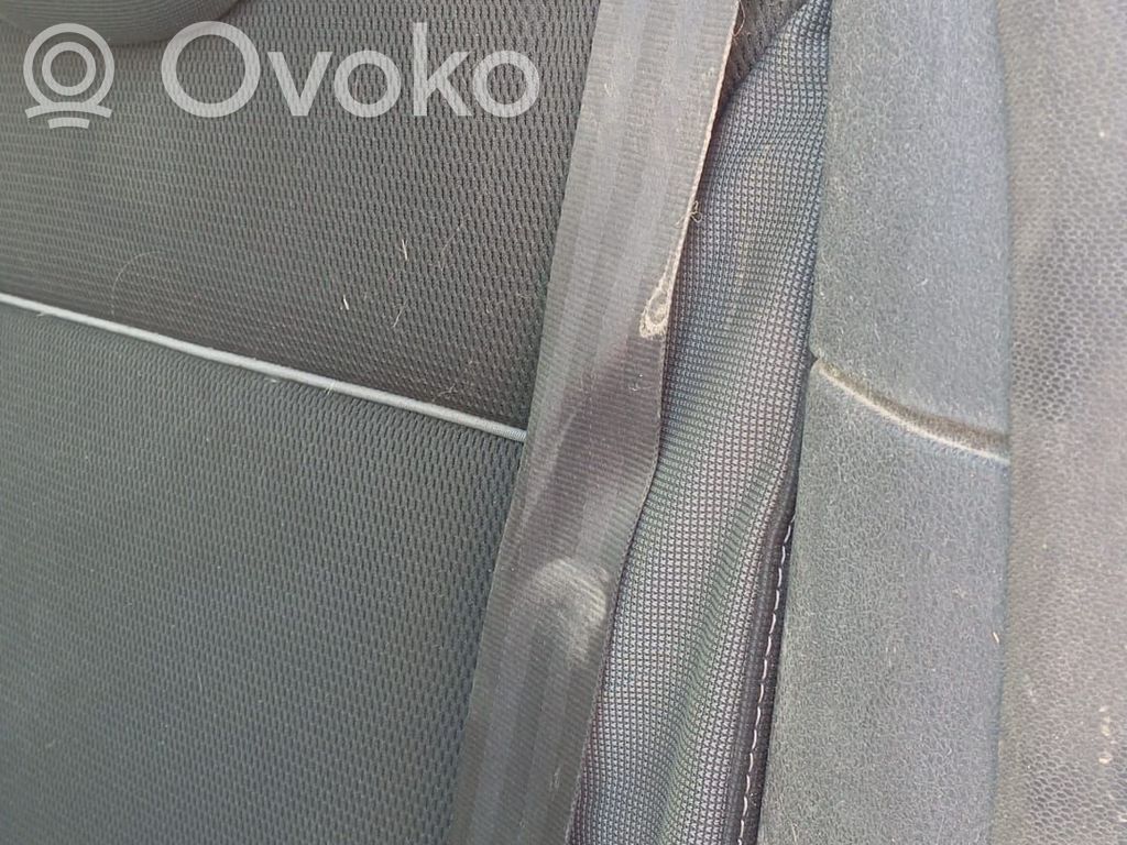 Takaistuimen turvavyö