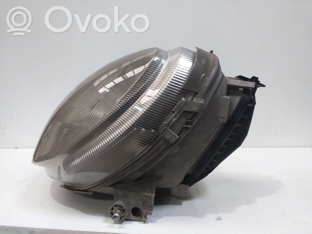 Mercedes-Benz S W220 Faro/fanale