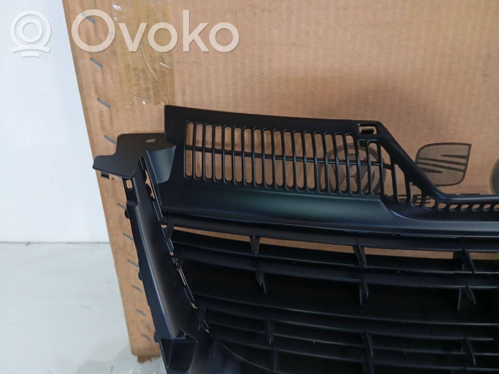 Rejilla delantera   1K5853653C