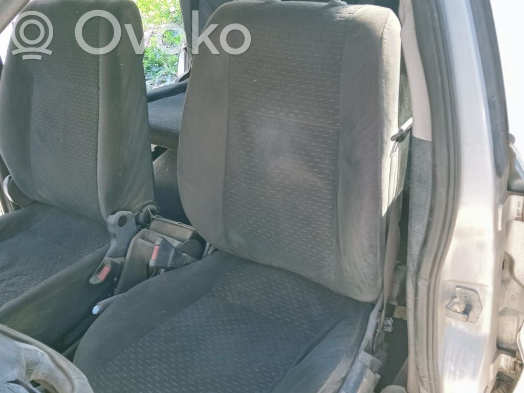 Opel Zafira A Sedile anteriore del conducente