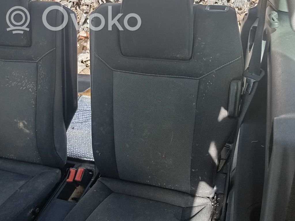 Opel Zafira B Al treilea rând de scaune 