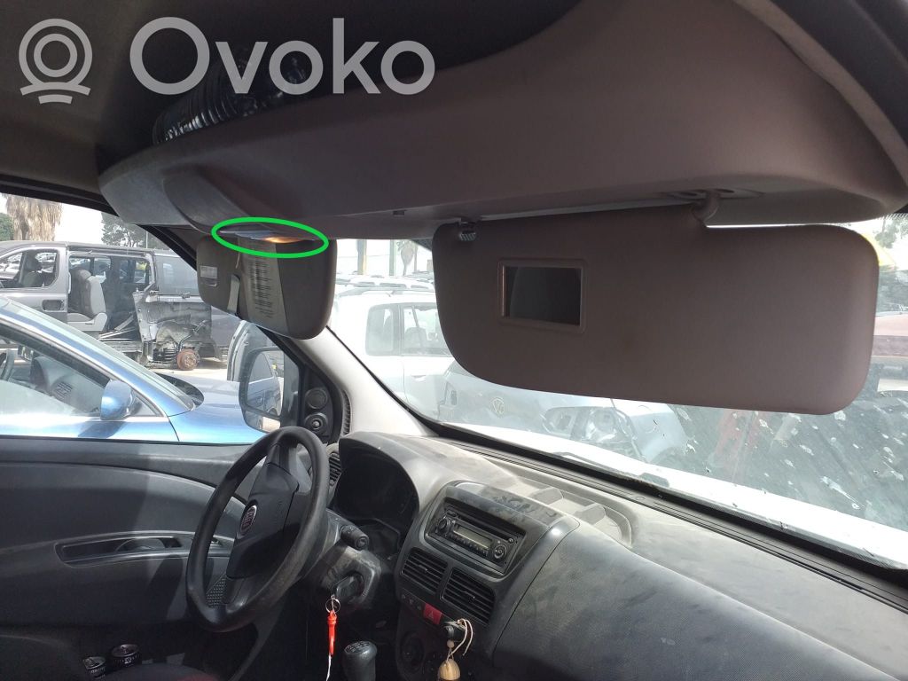 Fiat Doblo Éclairage lumière plafonnier avant