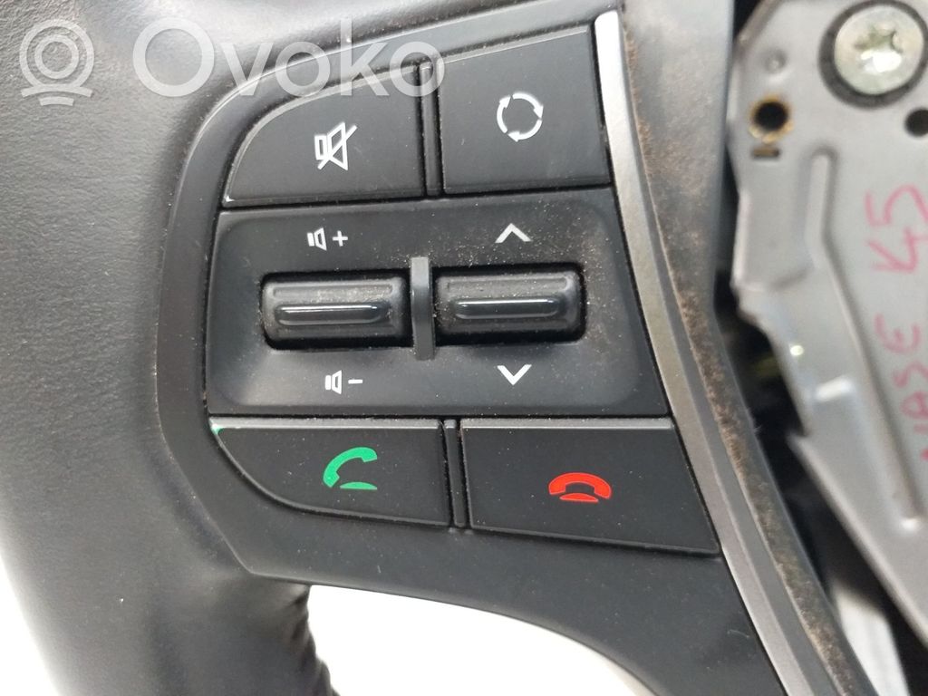 Ohjauspyörä   C8160TRY