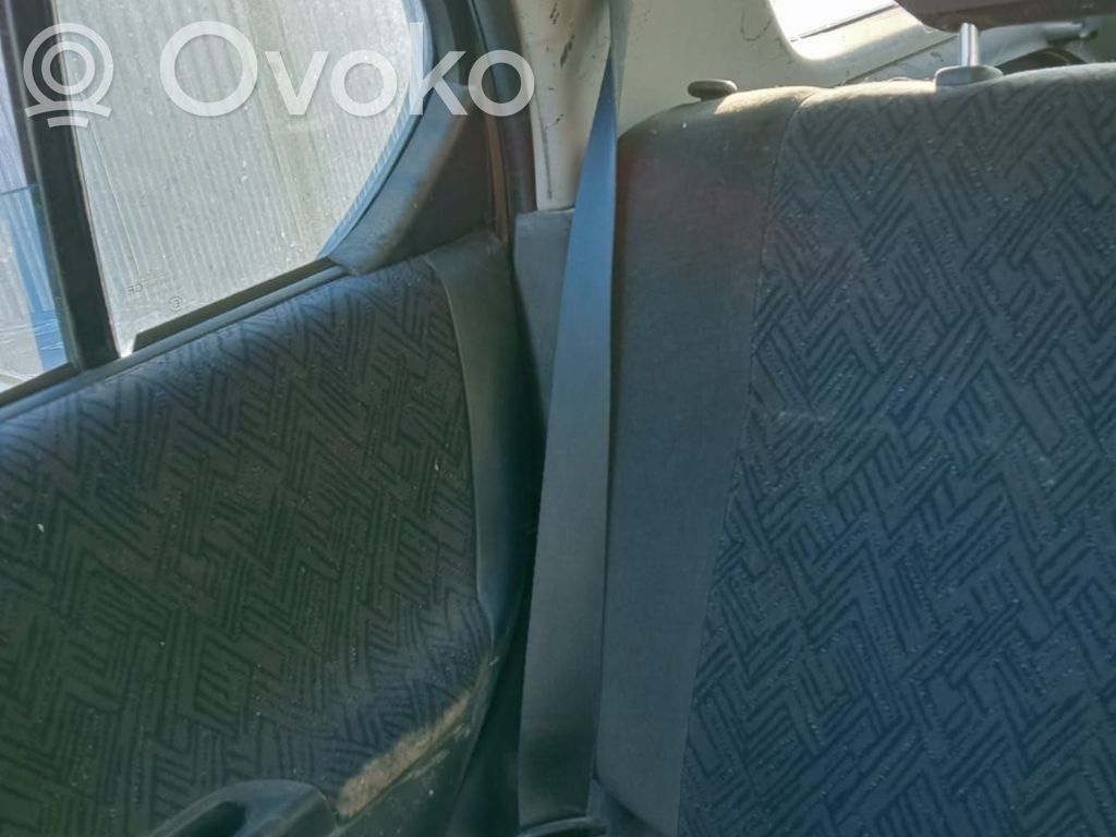Takaistuimen turvavyö