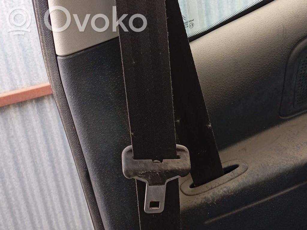 Etuistuimen turvavyö