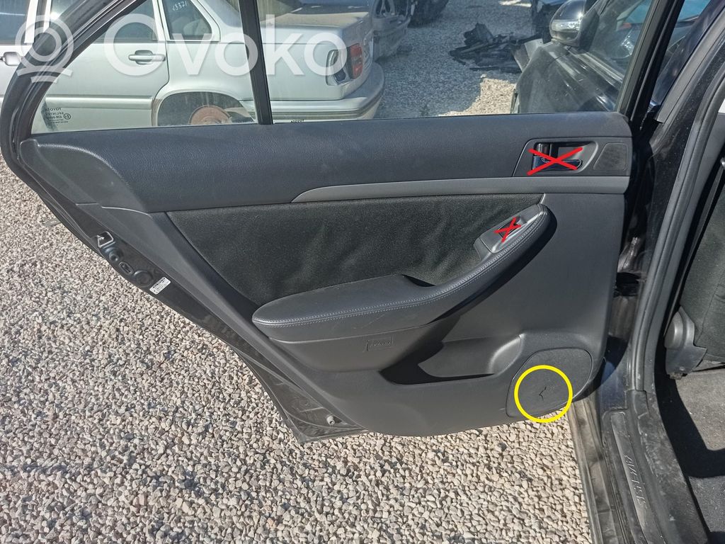 Toyota Avensis T250 Rivestimento del pannello della portiera posteriore