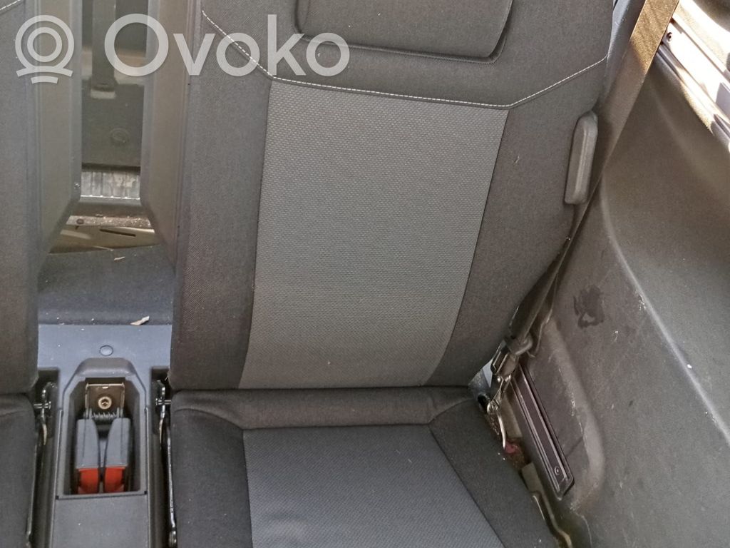 Opel Zafira B Al treilea rând de scaune 
