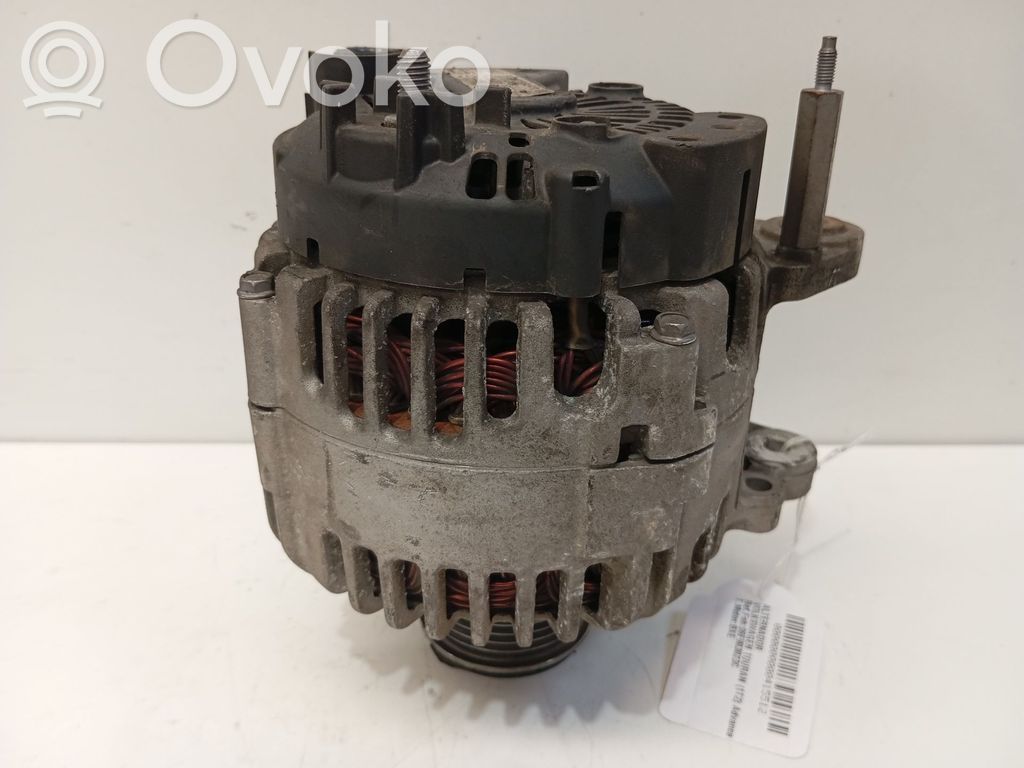 Volkswagen Touran I Generator/alternator 