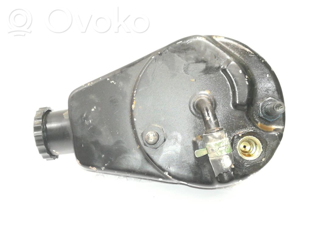 Renault Megane I Ohjaustehostimen pumppu