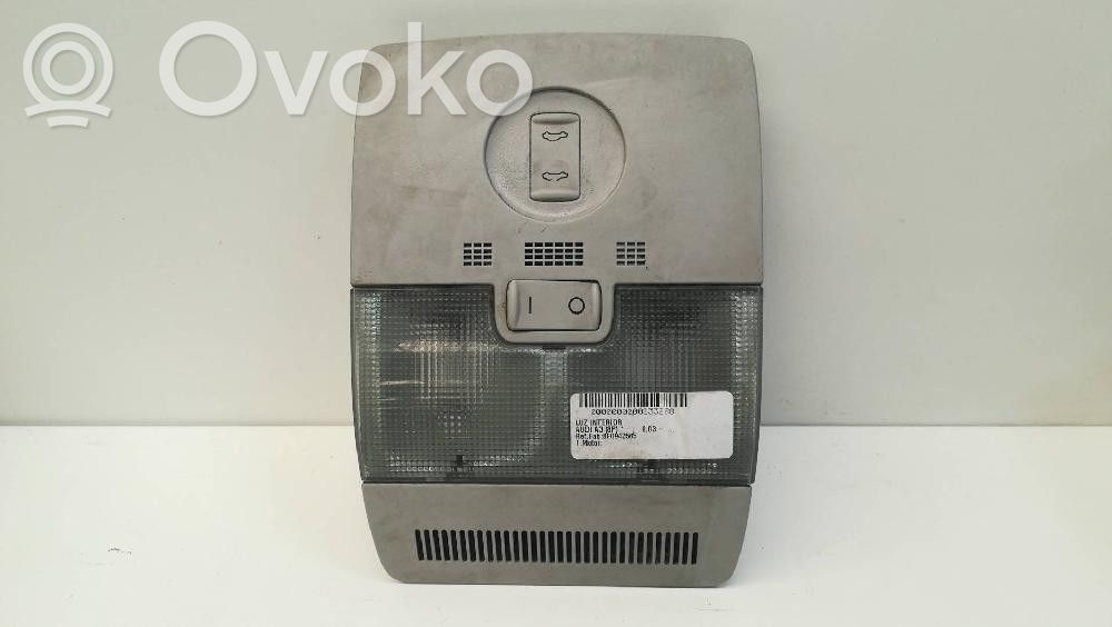 Audi A3 S3 8P Etuistuimen valo 