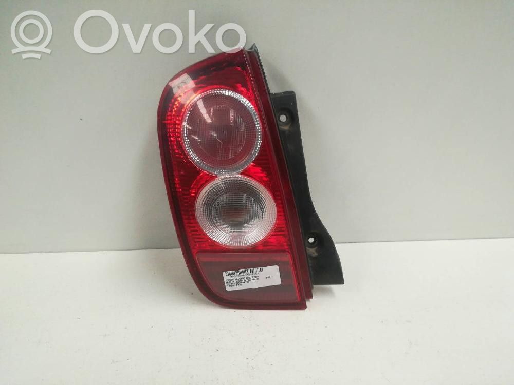 Nissan Micra Luci posteriori