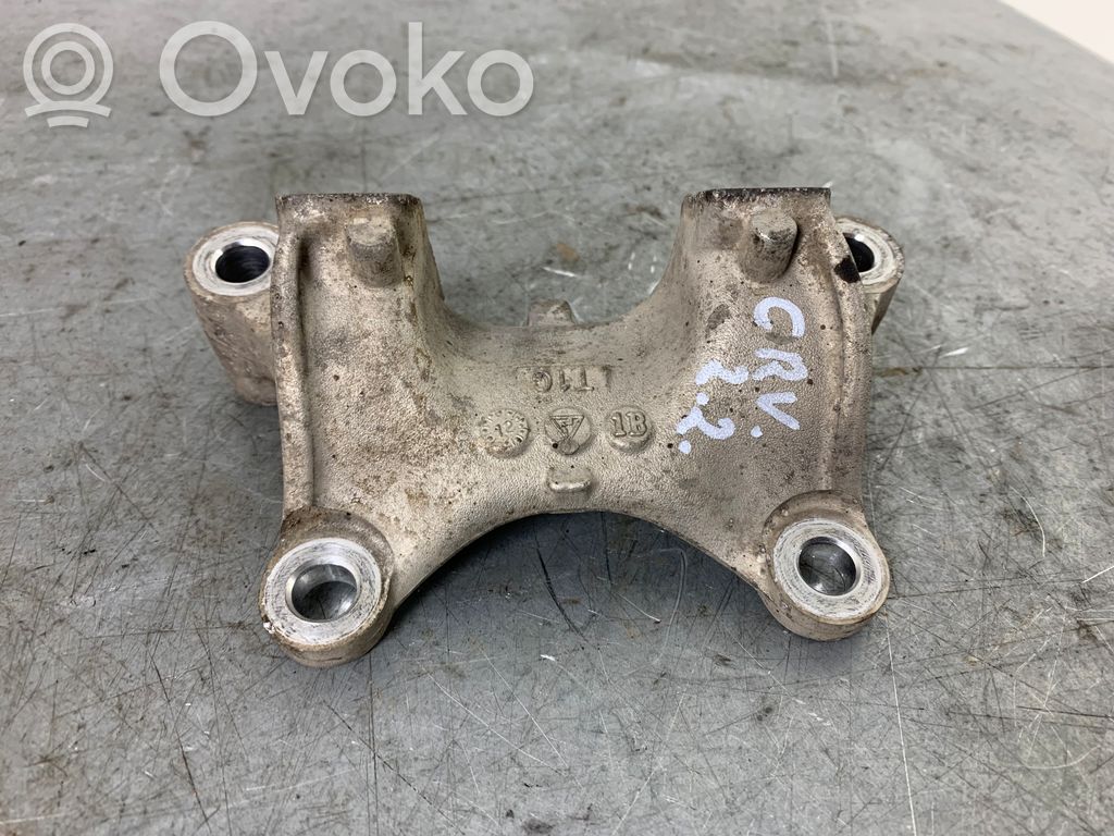 Honda CR-V Engine mounting bracket 