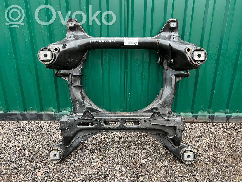 Volkswagen Touareg II Front subframe 