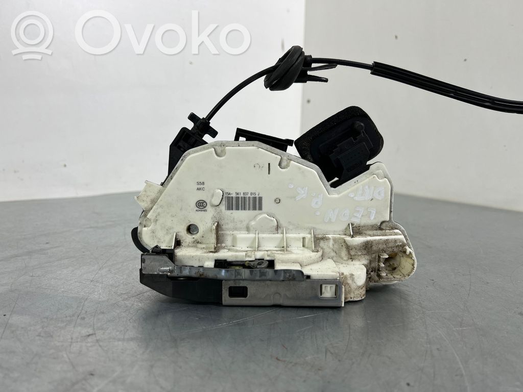 Seat Leon (5F) Front door lock 