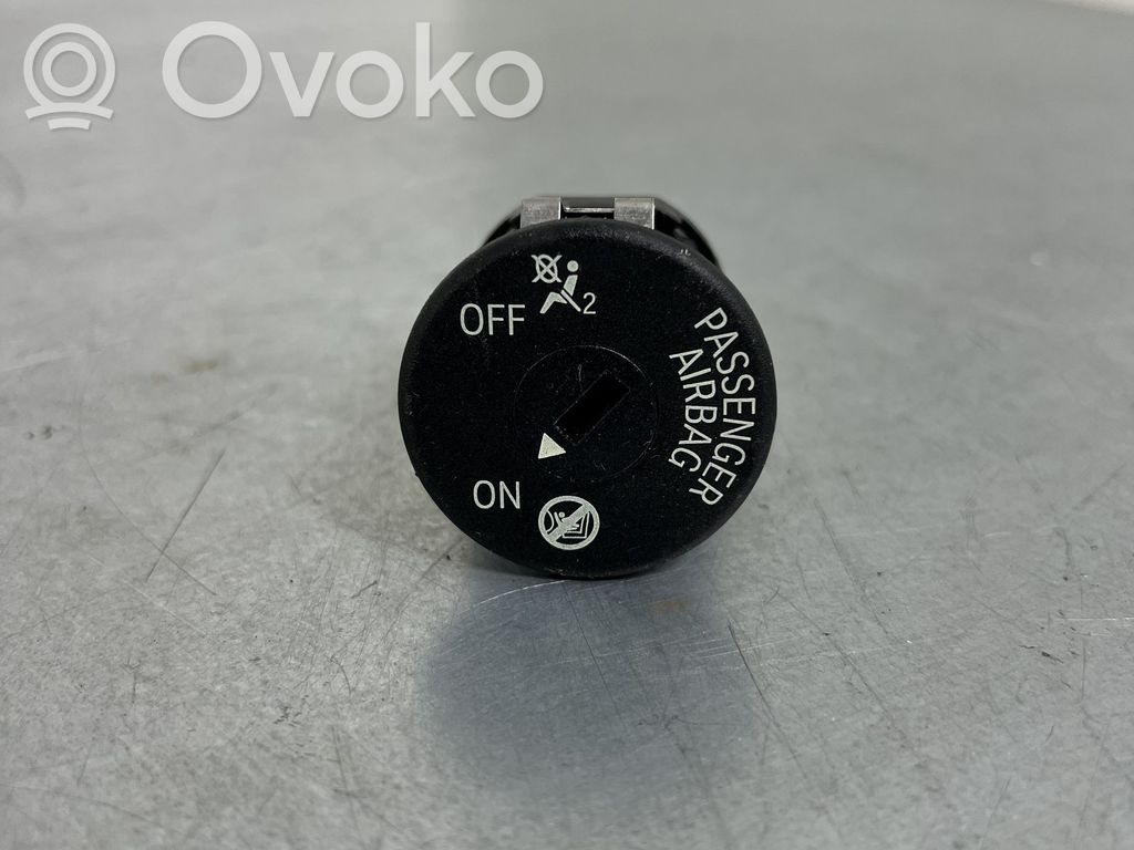 BMW X5 F15 Wyłącznik poduszki powietrznej Airbag pasażera 