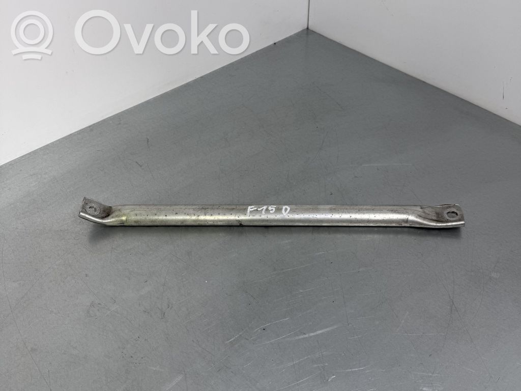 BMW X5 F15 Kita variklio skyriaus detalė 