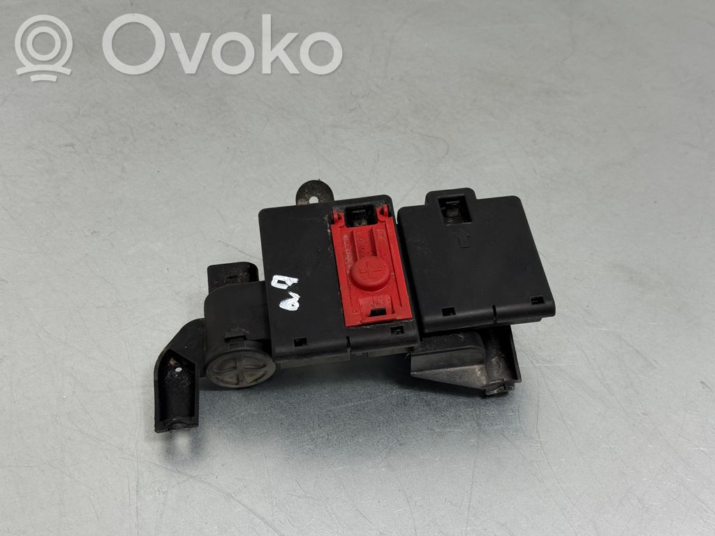 Audi Q7 4M Przekaźnik sterujący prądem 