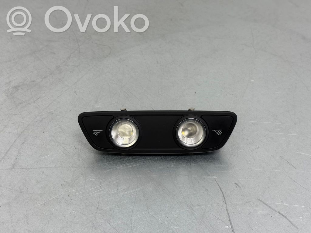 Audi Q7 4M Lampka podsufitki tylna 