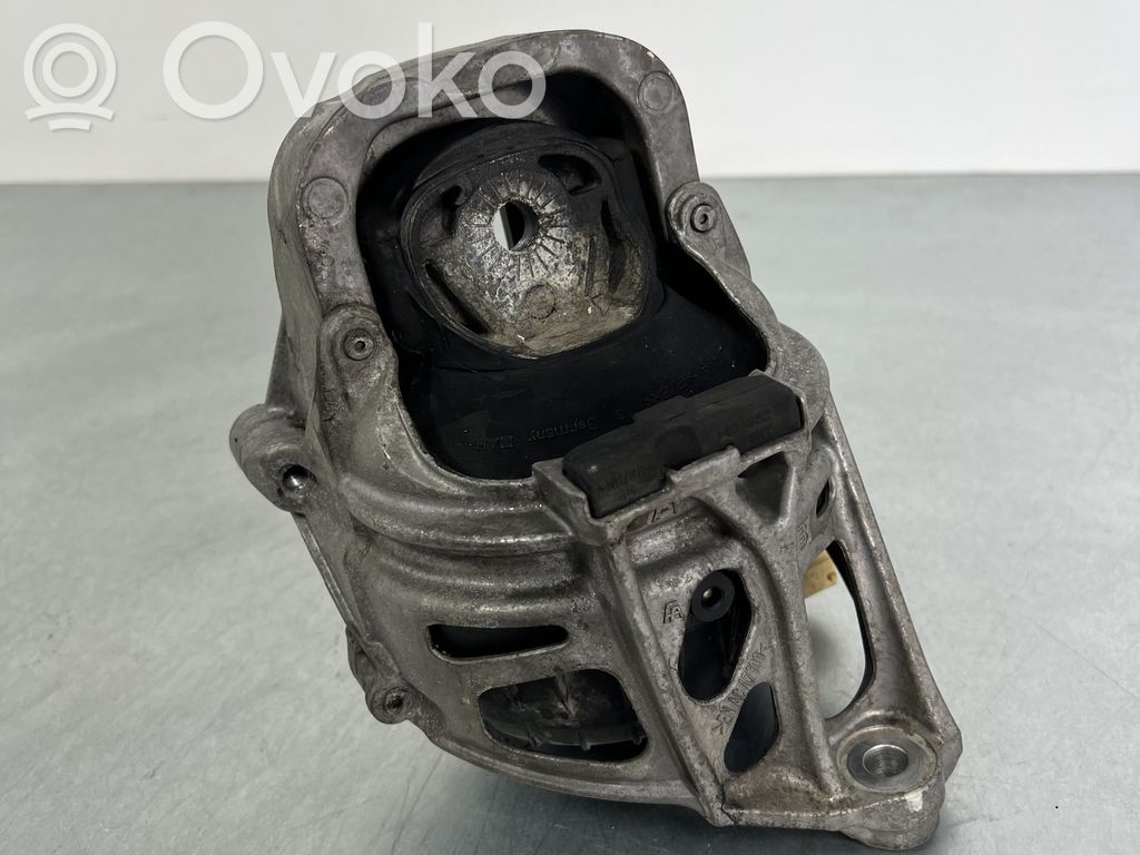 Audi Q7 4M Engine mount bracket 