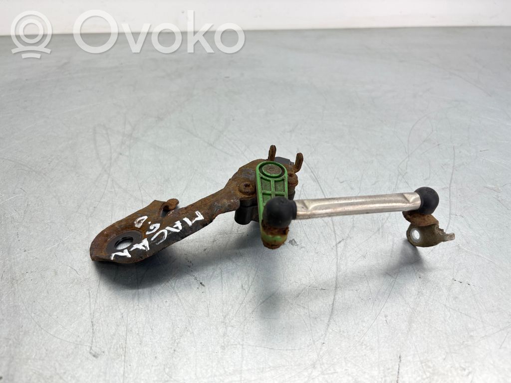 Porsche Macan (95B) Rear air suspension level height sensor 