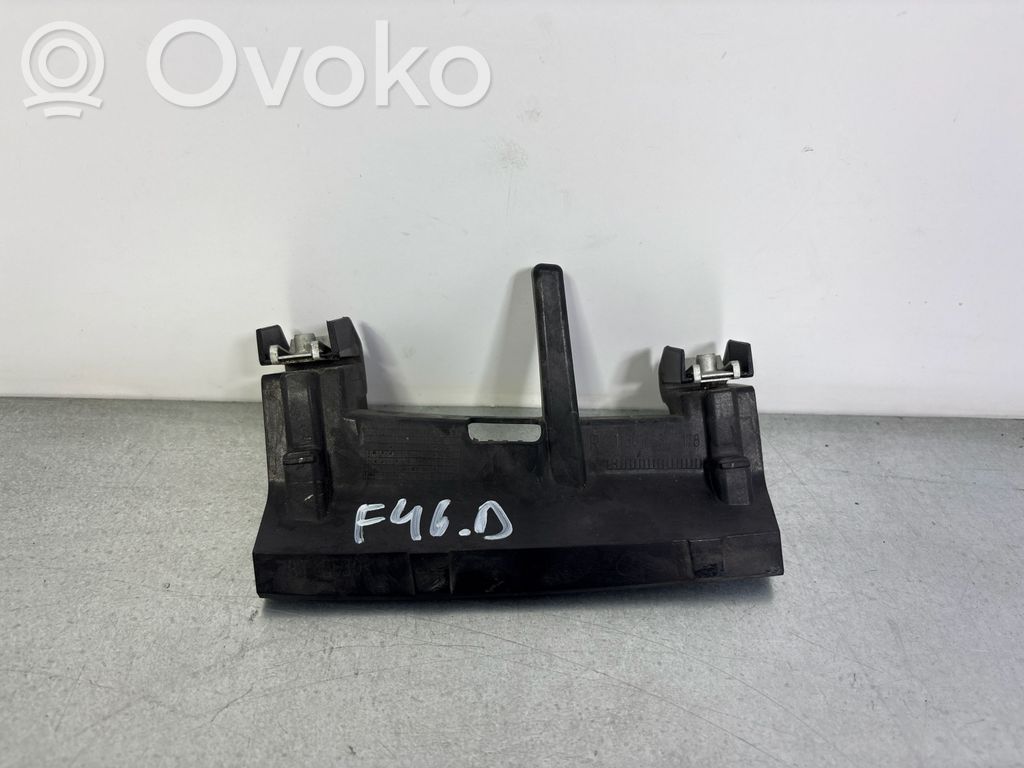 BMW 2 F46 Headlight/headlamp mounting bracket 