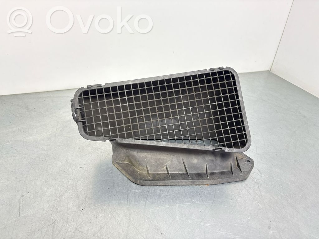 Audi Q5 SQ5 8R Air intake duct part 