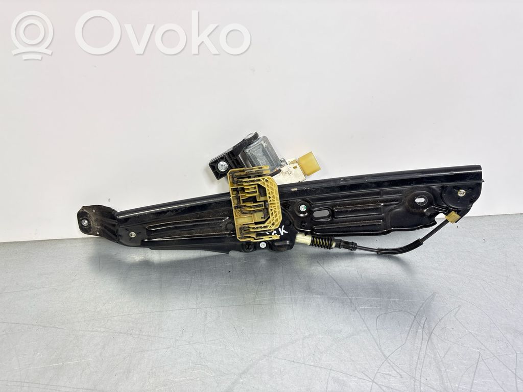 Elektryczny podnośnik szyby drzwi tylnych   70460310,7182095