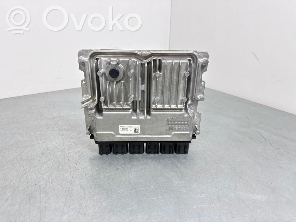 BMW 3 G20 G21 Engine control unit/module 