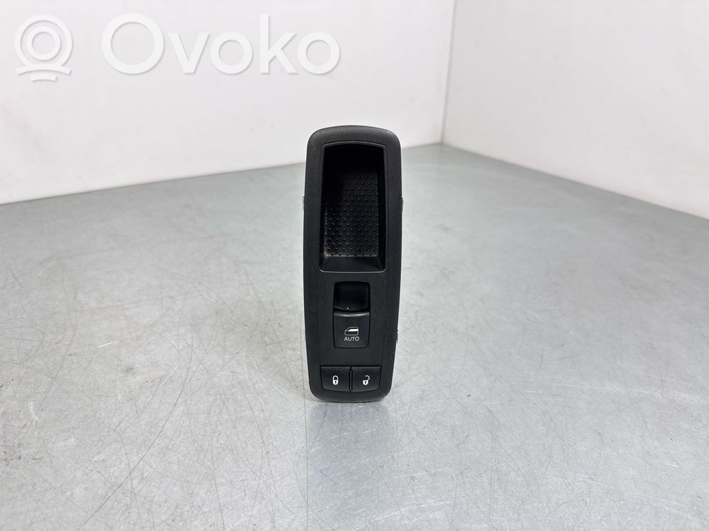 Jeep Grand Cherokee Electric window control switch 