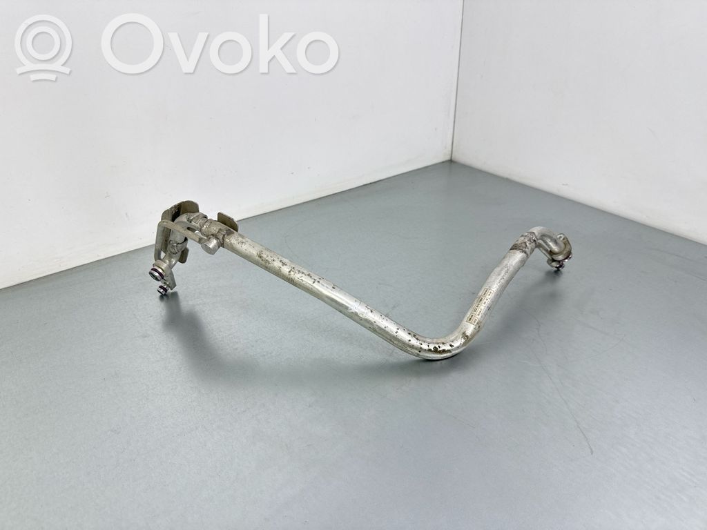 Volkswagen PASSAT B8 Ilmastointilaitteen putki (A/C) 