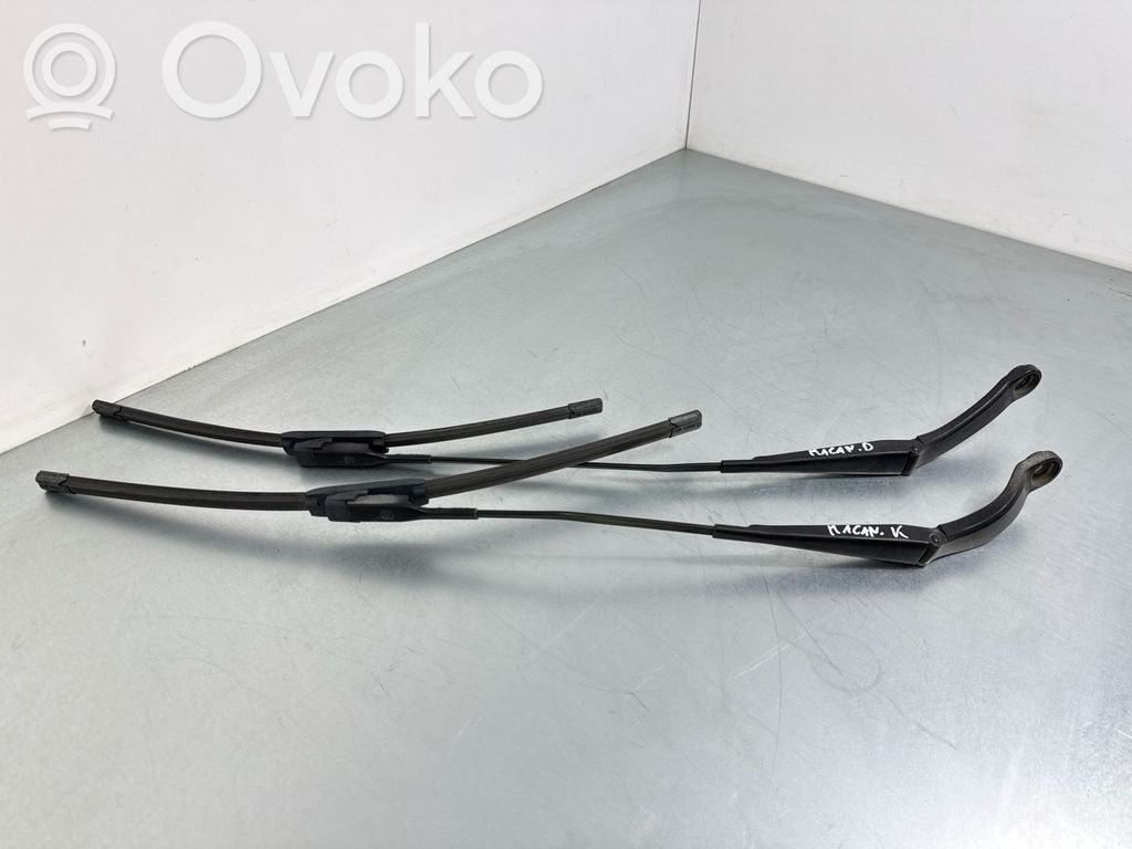 Porsche Macan (95B) Front wiper blade arm 