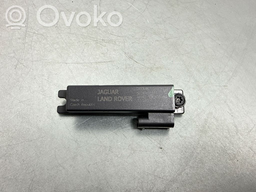 Jaguar F-Pace Keyless system antenna 