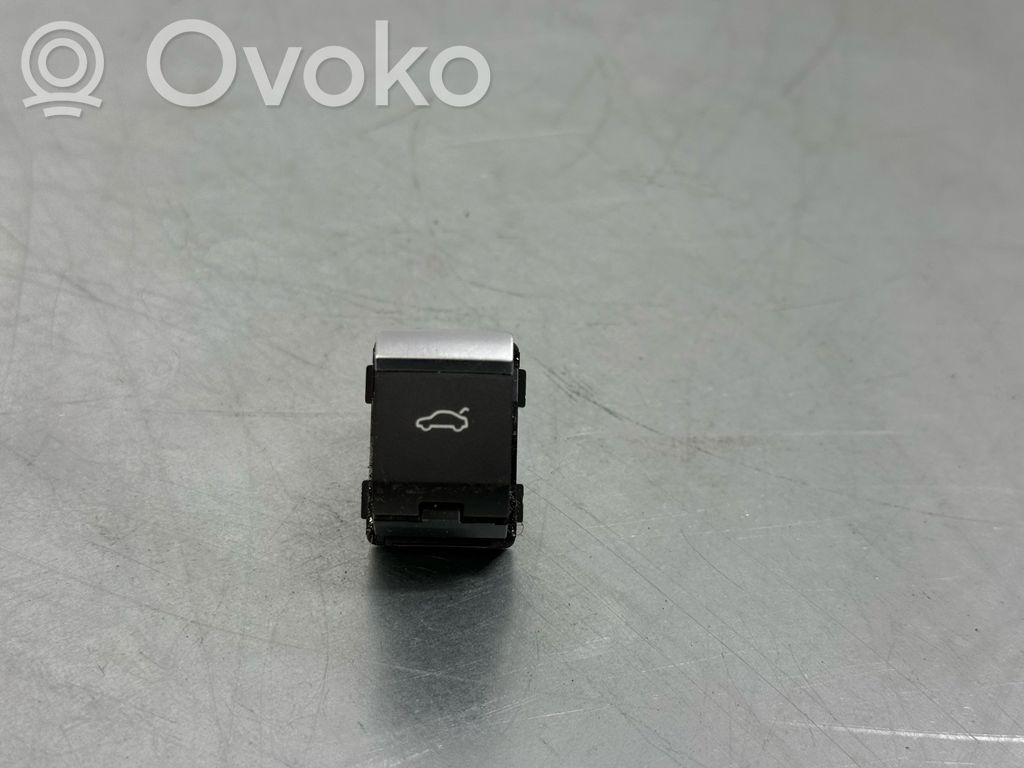 Audi Q7 4M Tailgate opening switch 