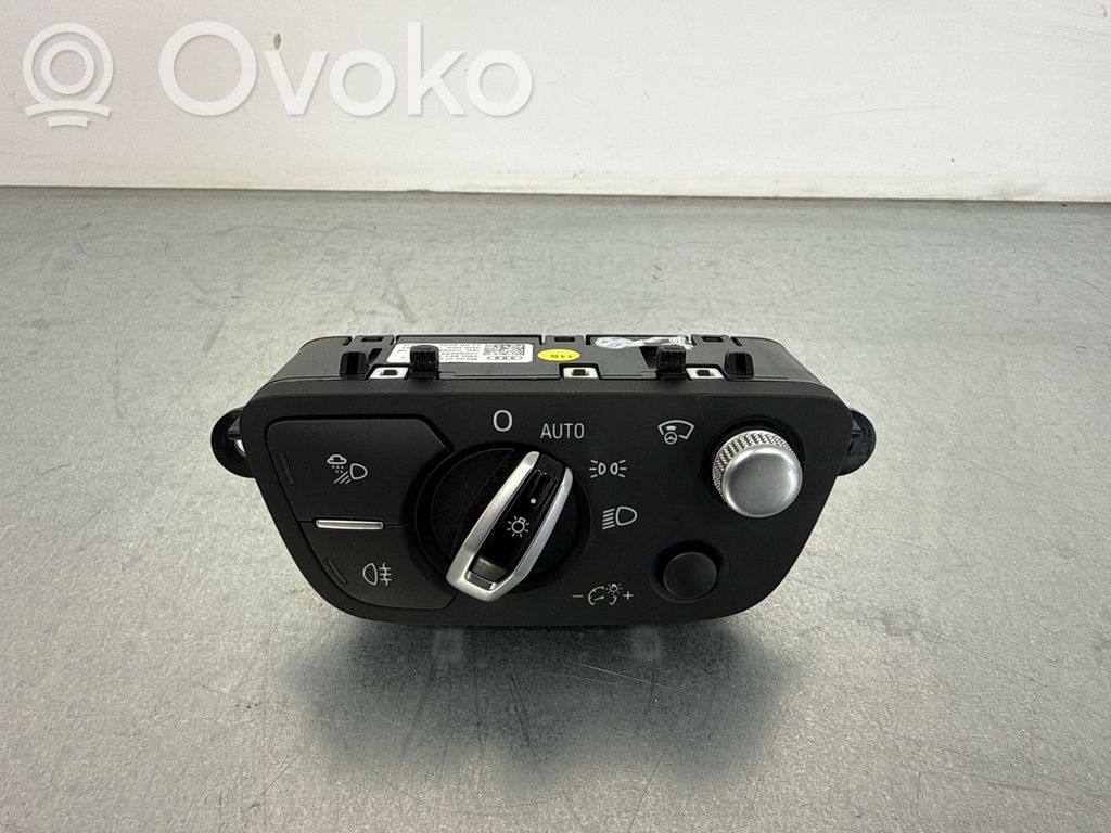 Audi Q7 4M Light switch 