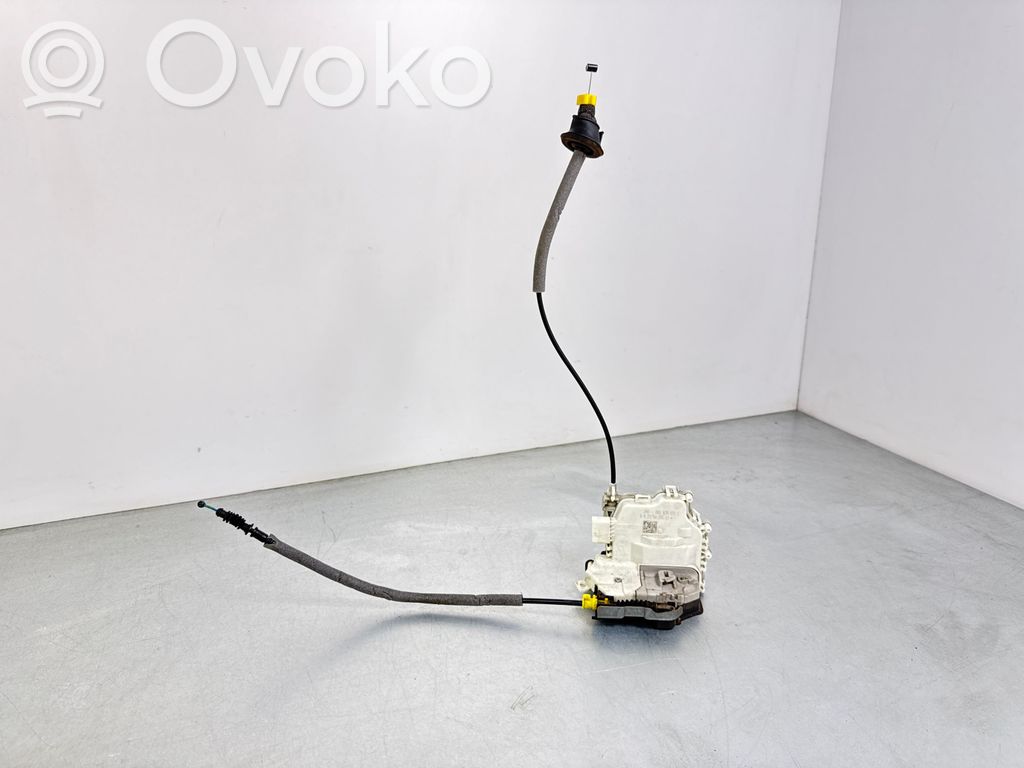 Audi A4 S4 B9 Takaoven lukko 