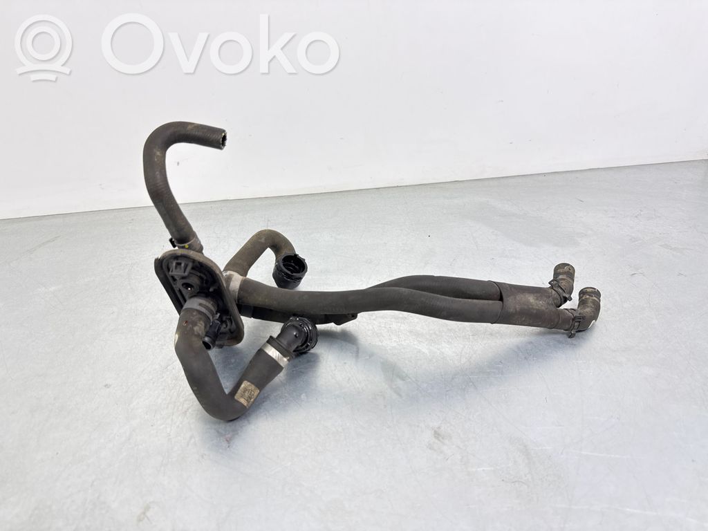 Audi A4 S4 B9 Engine coolant pipe/hose 