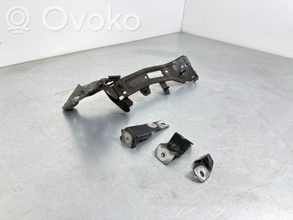Audi A4 S4 B9 Bridă fixare aripă față 